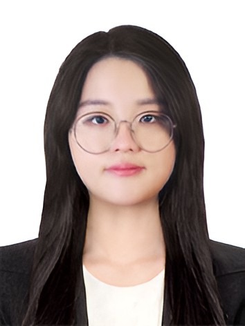 신혜린 사진
